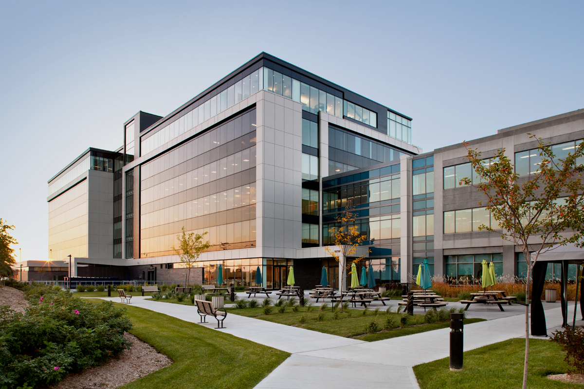 MERCK CANADA OUVRE SES PORTES