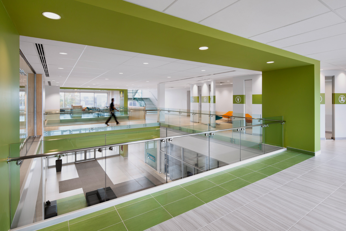 MERCK CANADA OUVRE SES PORTES