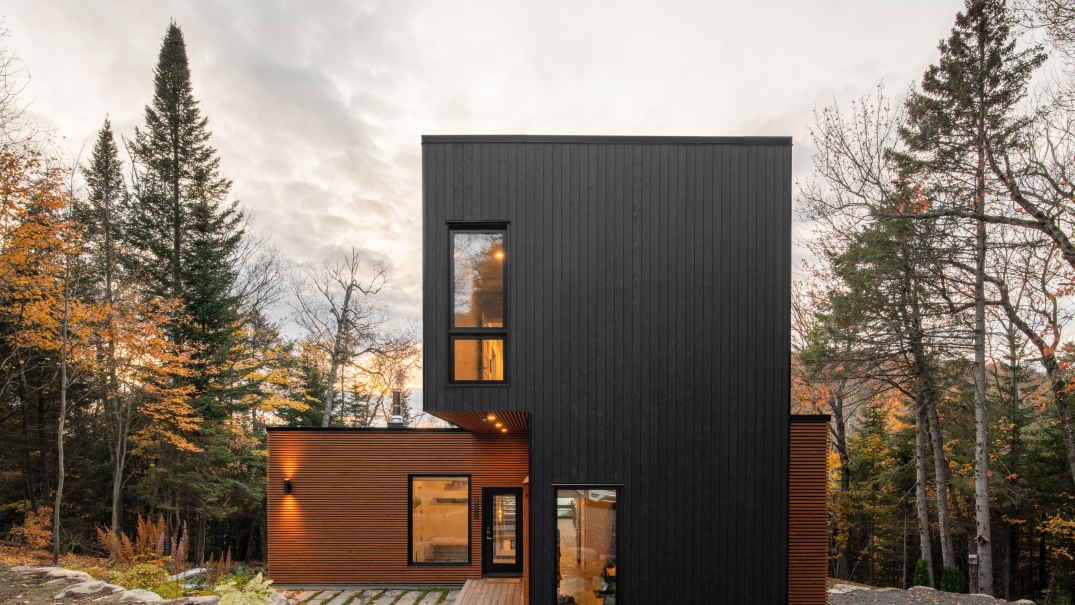 Maison de campagne préfabriquée et conçue pour être certifiée LEED or